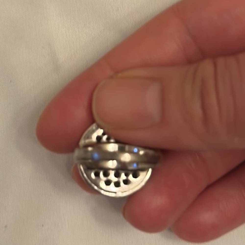 Silver ring - Picture 7 of 7